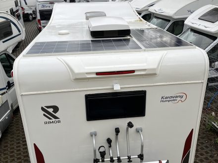 Solární panely na obytné vozy